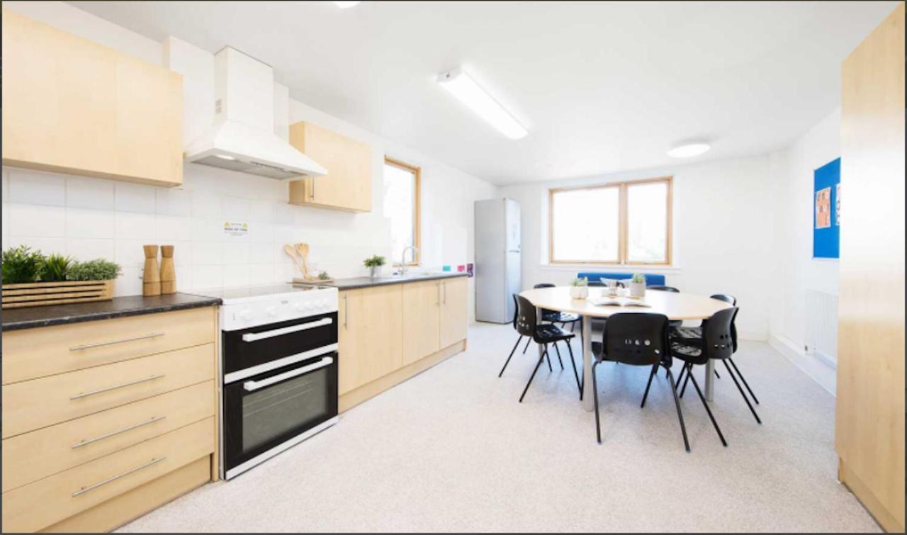 Hoo 1 Night Free Comfortable Ensuite Rooms, Gillingham - Sk المظهر الخارجي الصورة